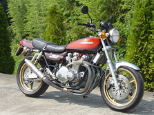 オリジナルマフラーの装着例(カワサキZ1、Z2、Z750D1、Z1000)