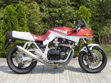 オリジナルマフラーの装着例(スズキGSX1100S刀)