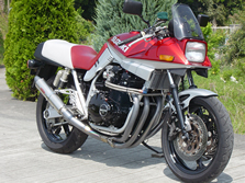 オリジナルマフラーの装着例(スズキGSX1100S刀)